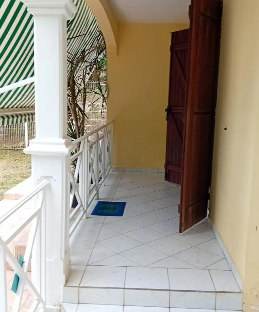 Дом отдыха Spacieux Bas De Villa Лез-Абим Гваделупа